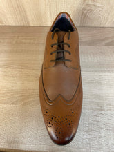 Load image into Gallery viewer, Clarks Glint Street TAN
